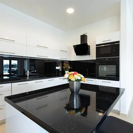 Gloriette Villa Krk Town