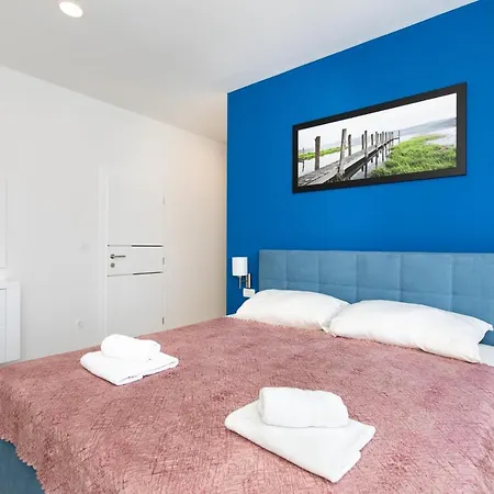 Gloriette فيلة كرك