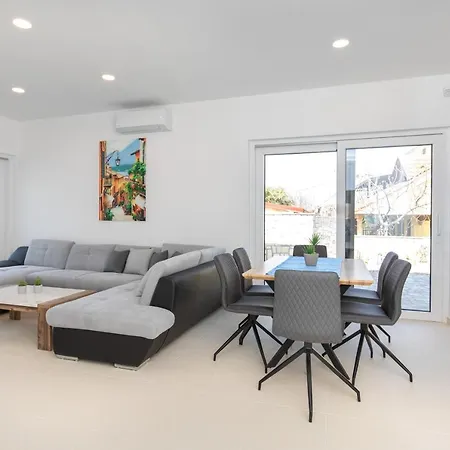 Villa Gloriette Krk Town