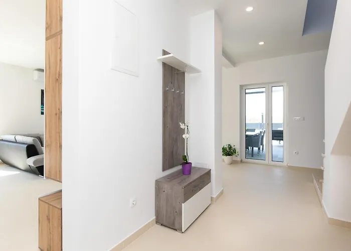 Gloriette Villa Krk Town