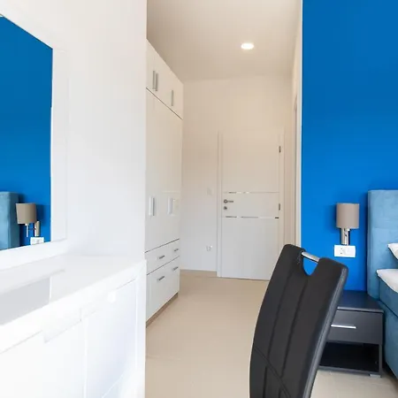 Gloriette * Krk Town