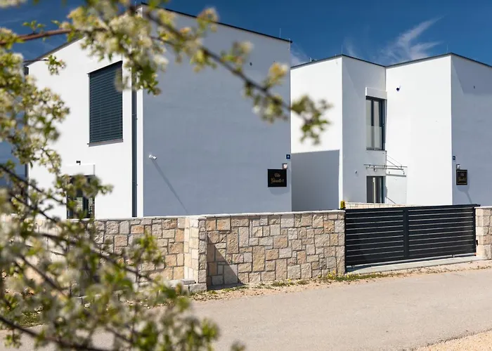 Gloriette Vilă Veglia